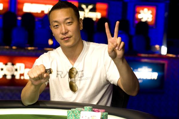 STEVE SUNG BESTS PHIL GALFOND TO WIN SECOND BRACELET IN $25,000 SIX-MAX