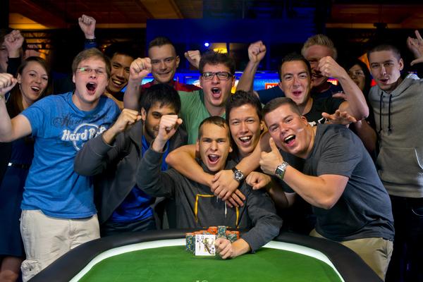 MARTIN FINGER DONS FIRST GOLD BRACELET IN $3,000 SIX-MAX EVENT