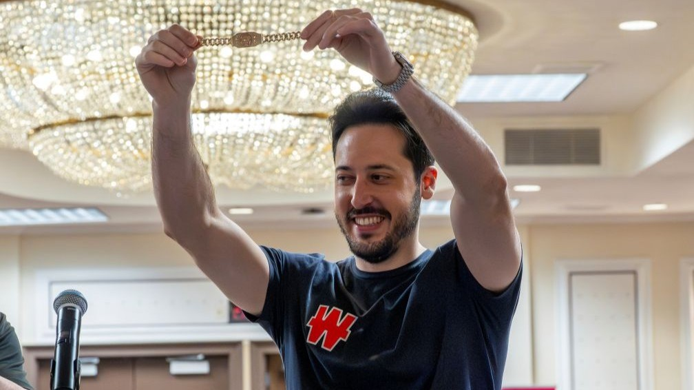 ADRIAN MATEOS HONORED AT THE WSOP AFTER SIXTH BRACELET WIN