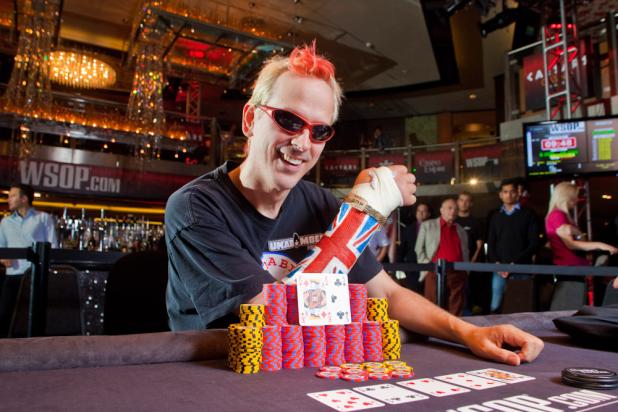 LOOK, IT'S LAAK!  AND NOW HE'S GOT A WSOP GOLD BRACELET!