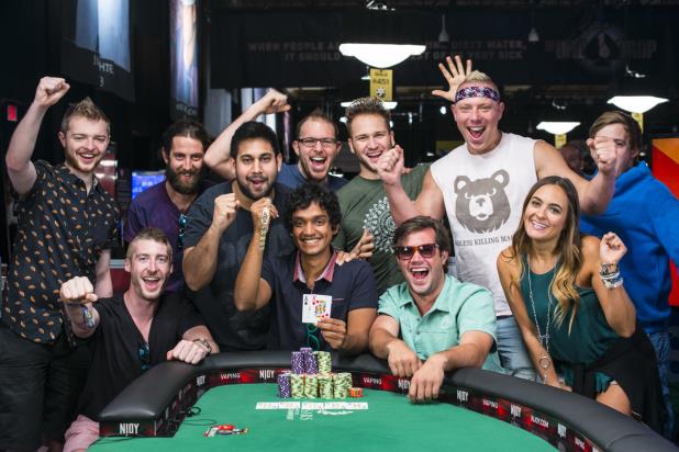 UPESHKA DE SILVA WINS $1,500 NO-LIMIT HOLD'EM BRACELET AND $424K