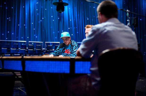 Steven Kelly Wins WSOP Gold Bracelet in Event 39